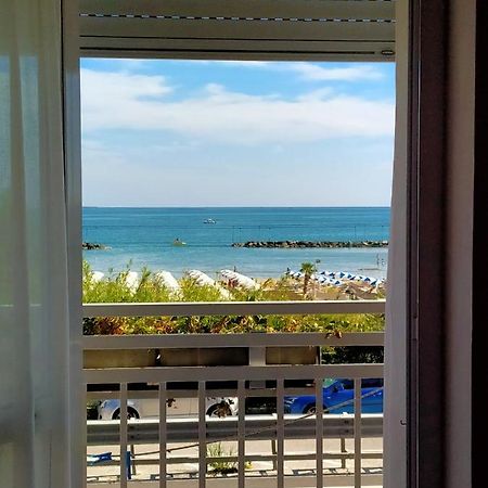 Hotel Ristorante Miramare Pesaro Dış mekan fotoğraf