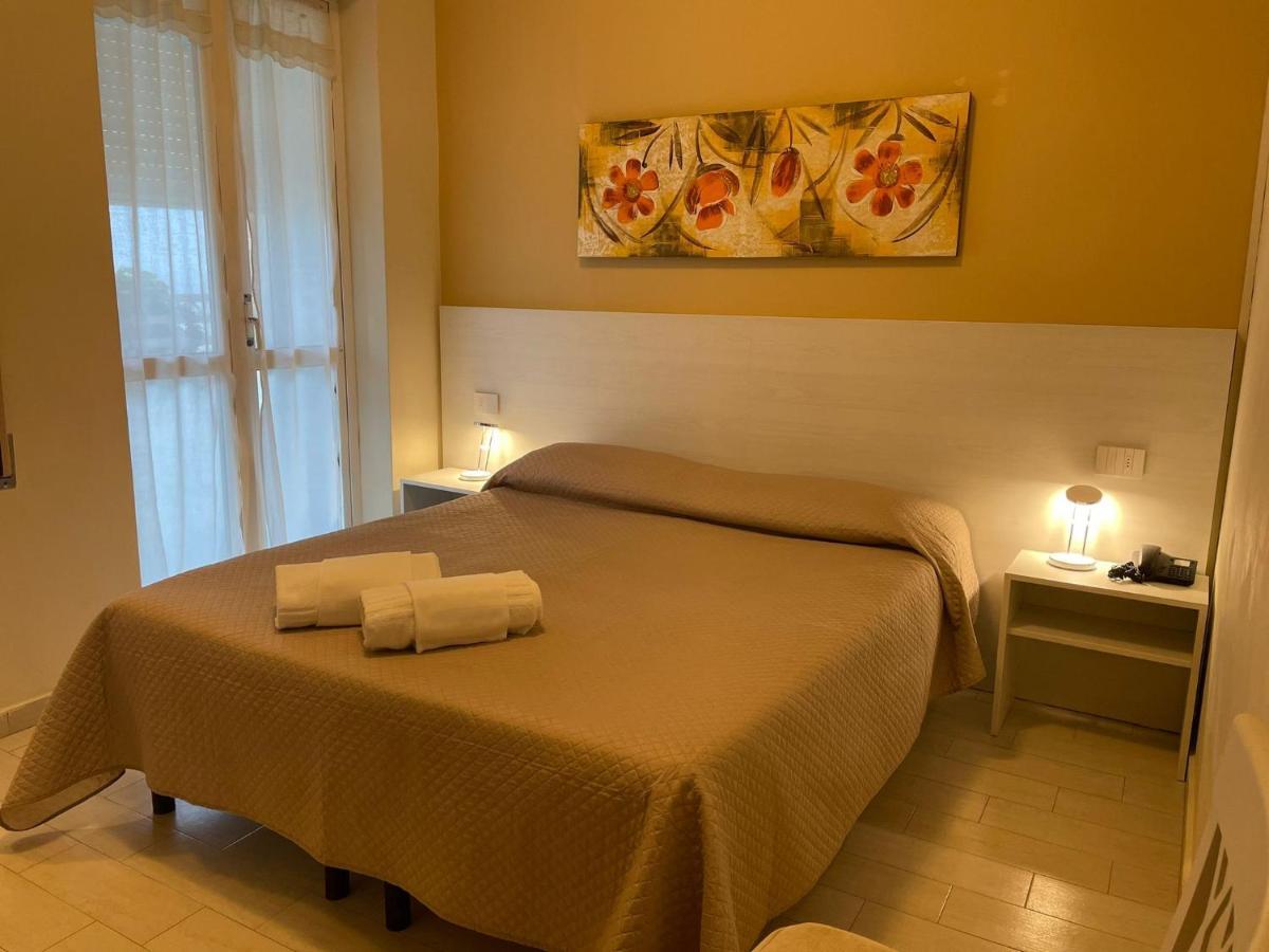 Hotel Ristorante Miramare Pesaro Dış mekan fotoğraf