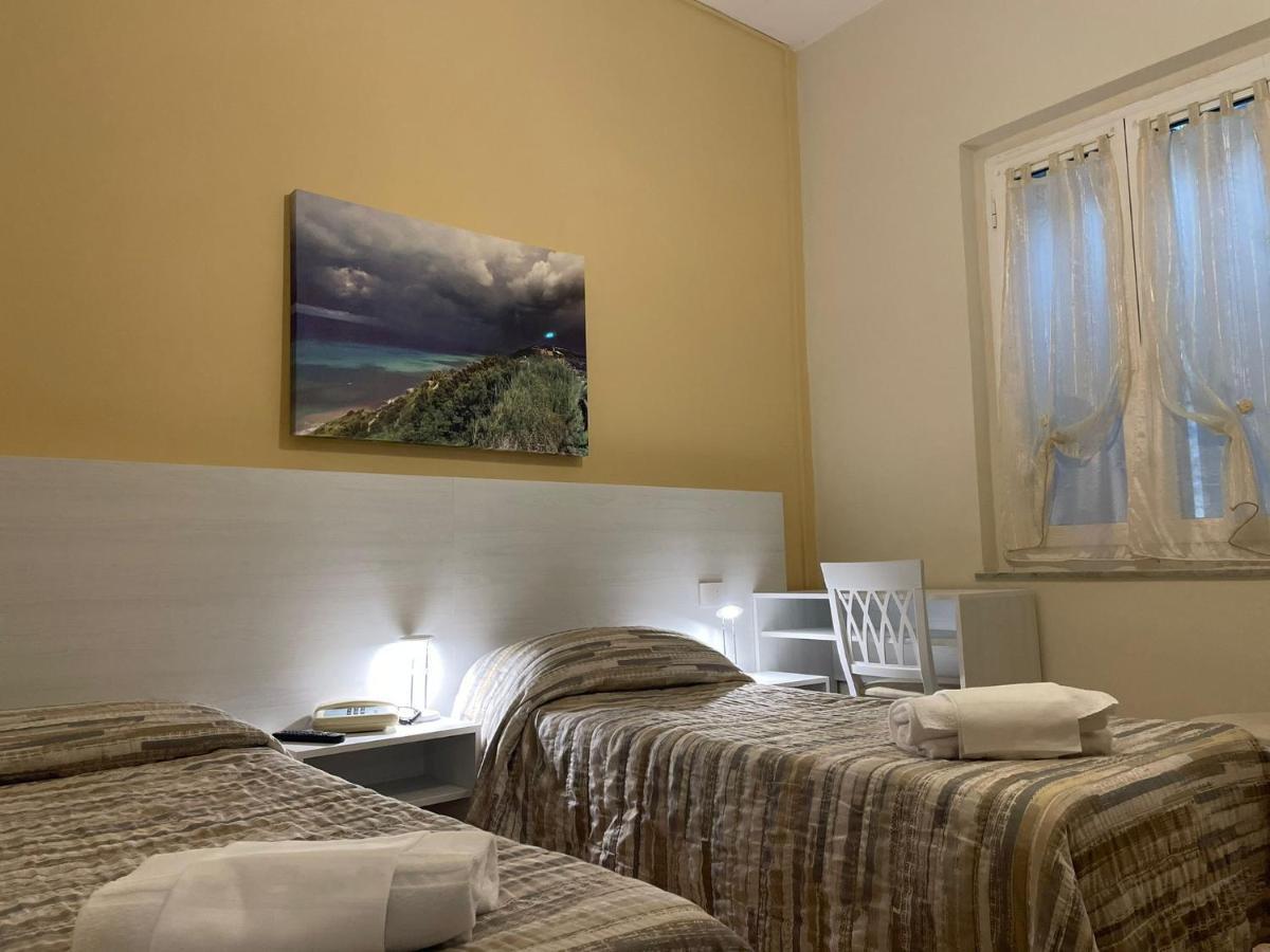 Hotel Ristorante Miramare Pesaro Dış mekan fotoğraf