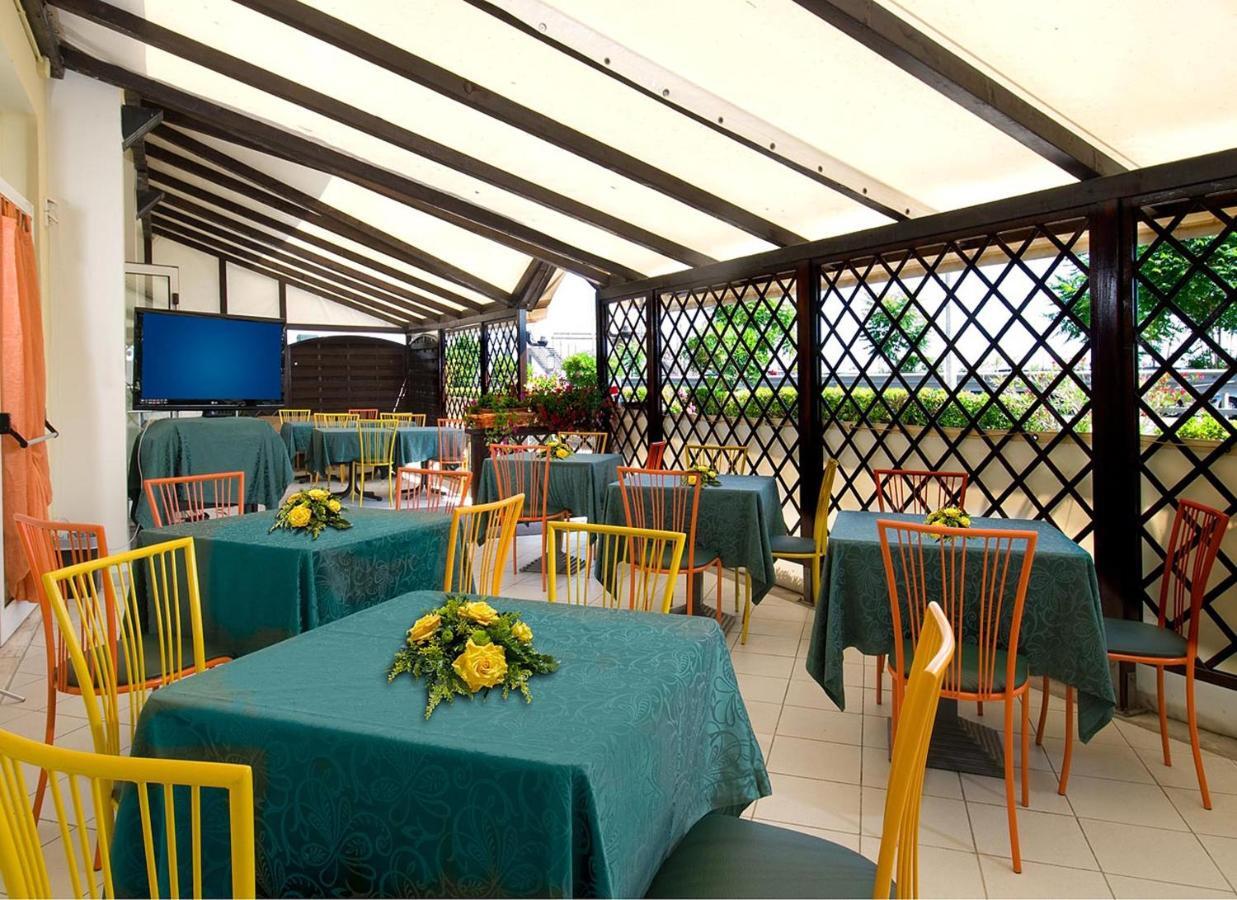 Hotel Ristorante Miramare Pesaro Dış mekan fotoğraf